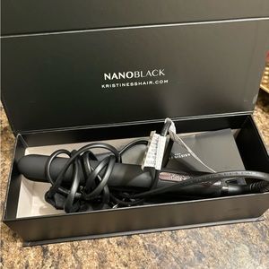 Kristen Ess mini travel flat iron